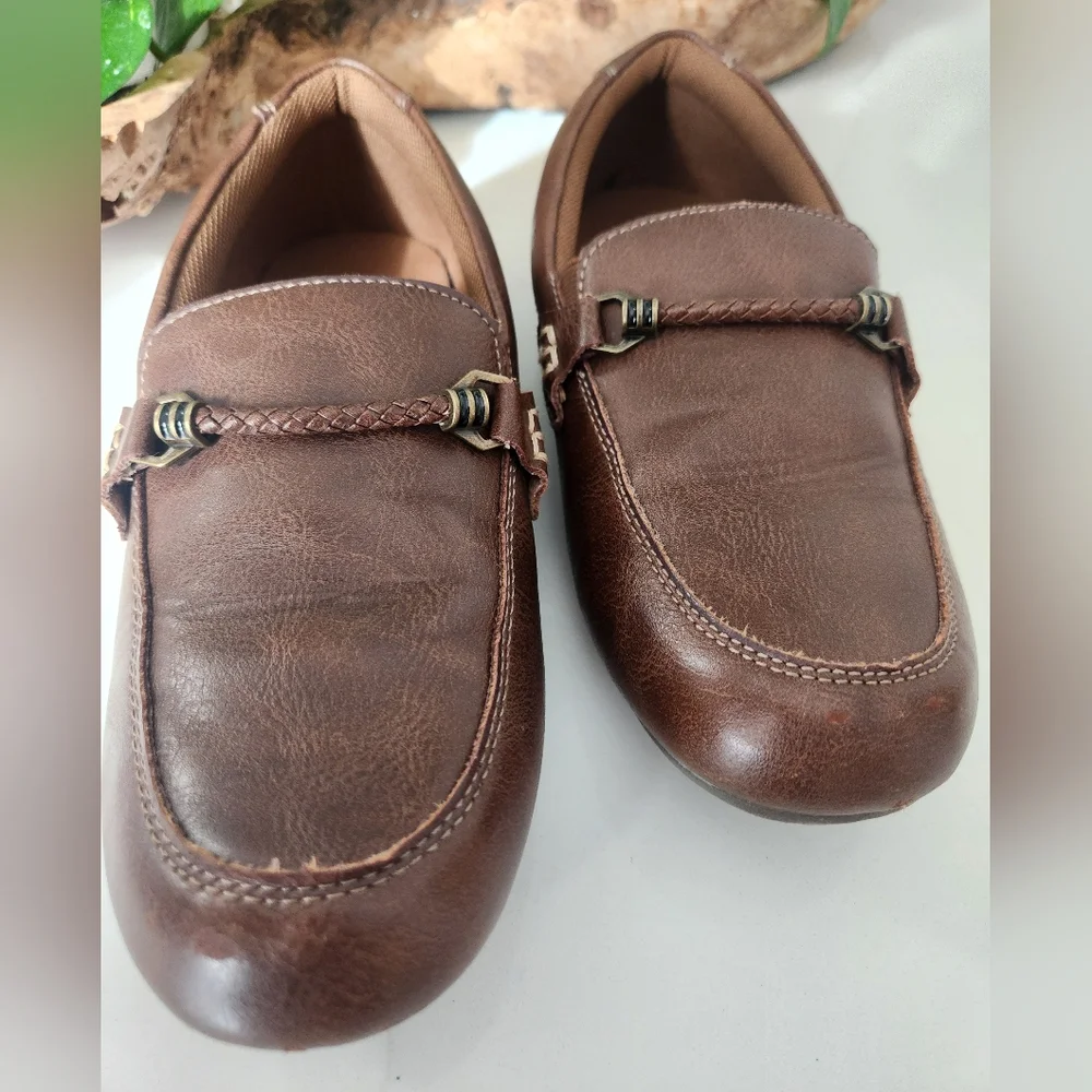 Crown Vintage Chestnut Leather Slip-Ons NWOT
